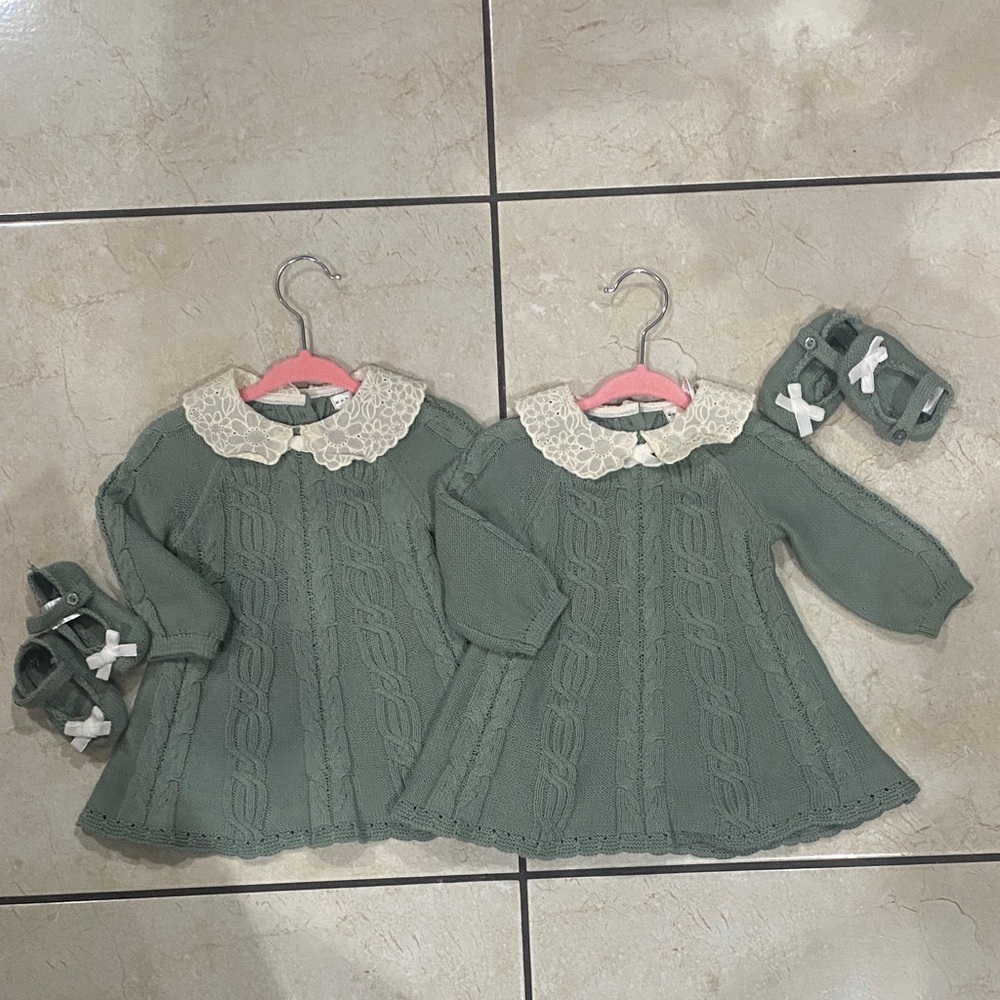 Max Studio Kids Green Sweater with Lace Collar